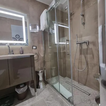 Palms Luxury Πανσιόν