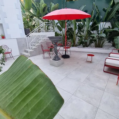 Πανσιόν Palms Luxury Σαν Ρέμο