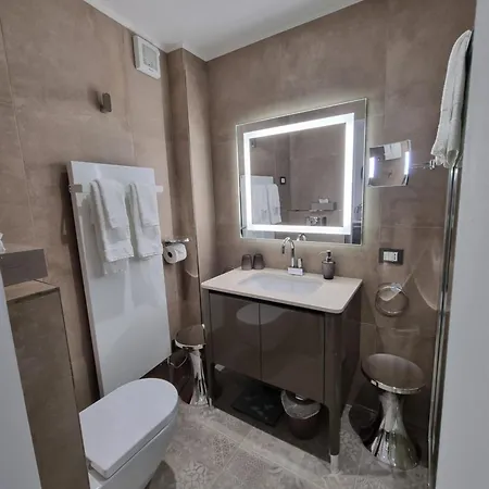 Πανσιόν Palms Luxury Σαν Ρέμο