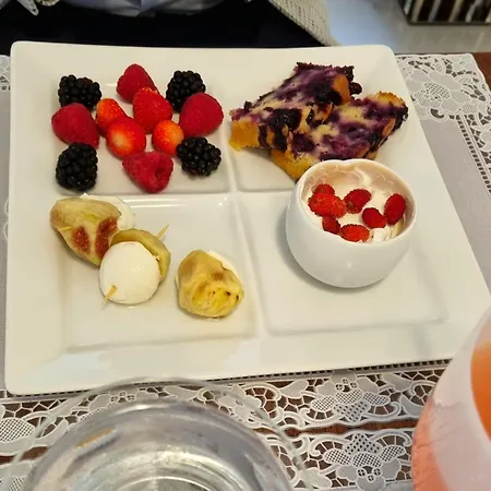 Palms Luxury Πανσιόν